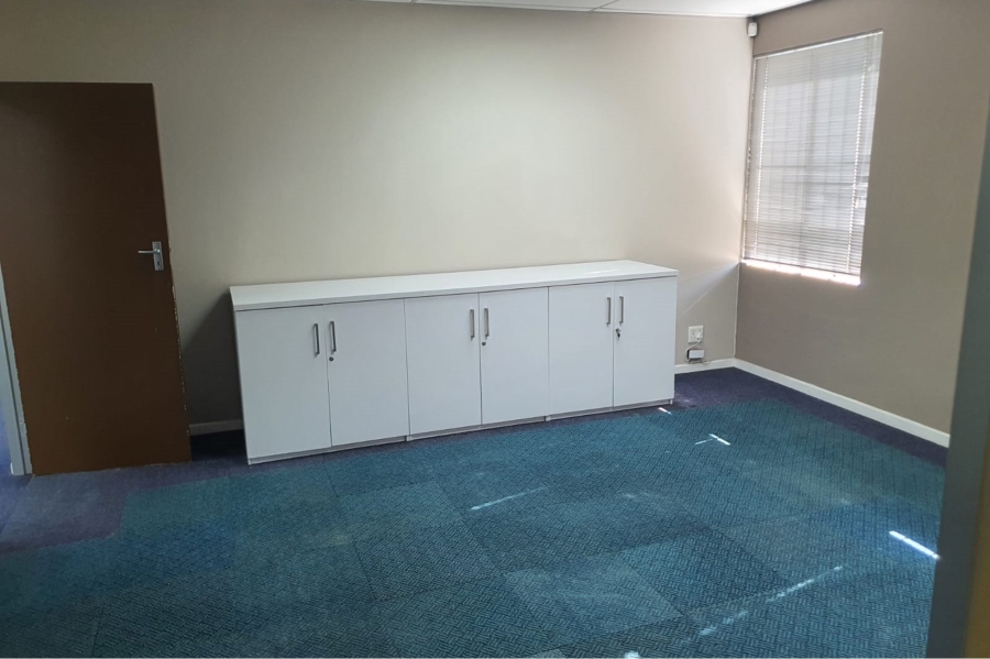 To Let commercial Property for Rent in Newton Park Eastern Cape